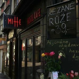 免费一级黄片儿
